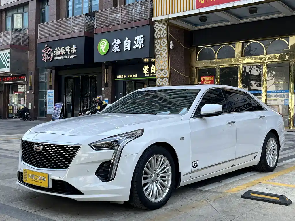 CADILLAC CT6
