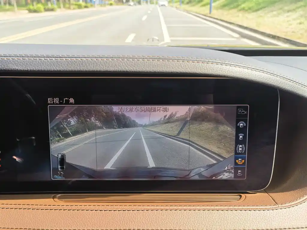 Mercedes-Benz S-Class — миниатюра 14