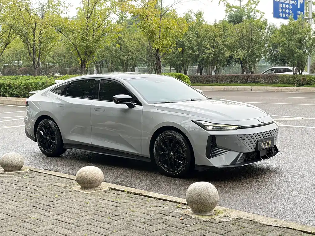 Changan UNI-V — миниатюра 4