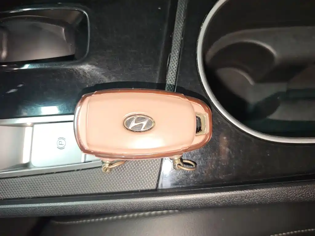 Hyundai Elantra — миниатюра 9