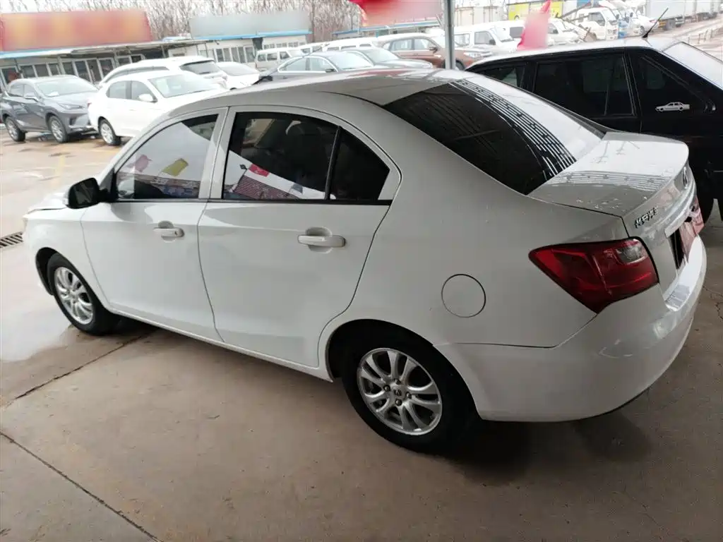 CHANGAN YUEXIANG V3