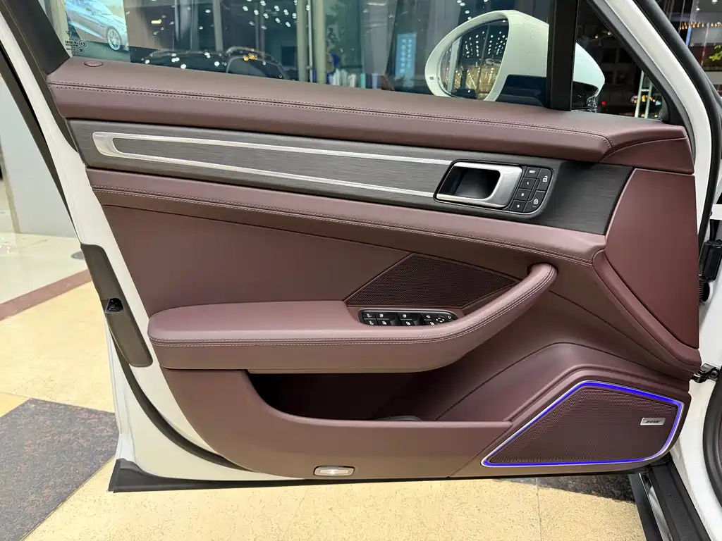 Porsche Panamera — миниатюра 5