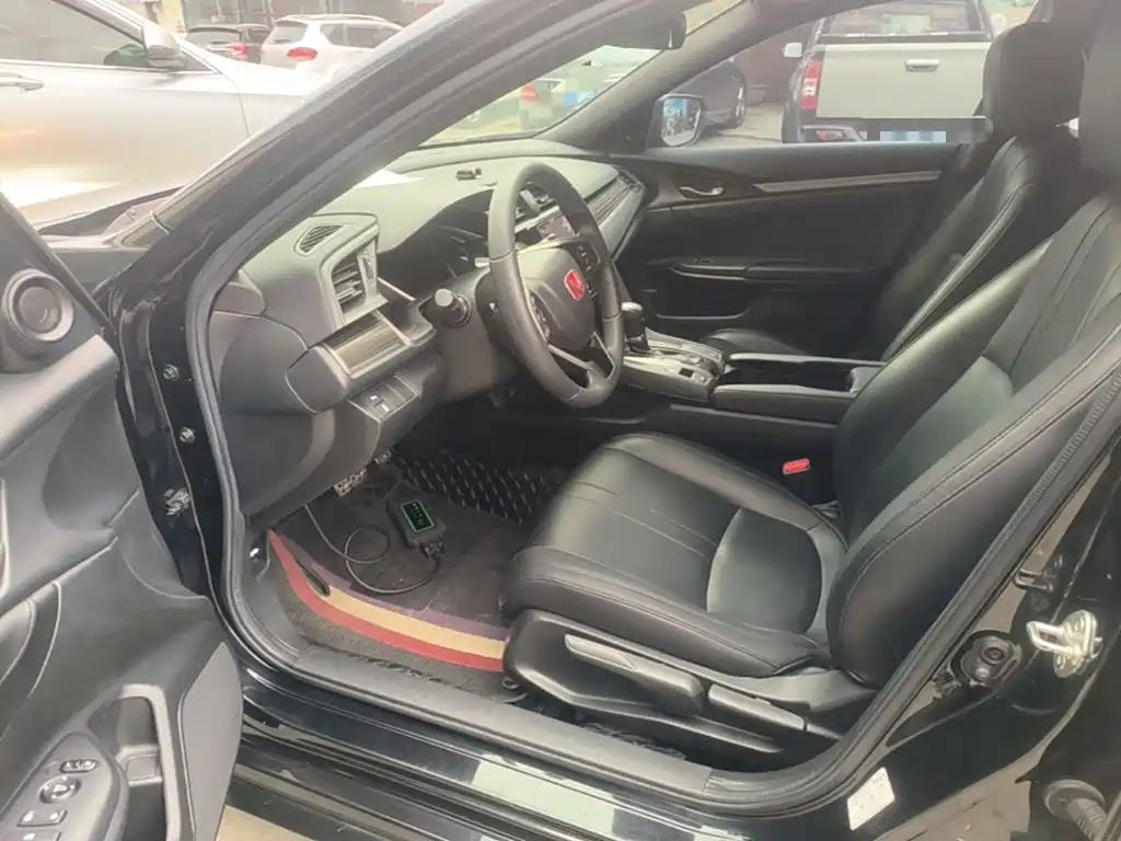 Honda Civic — миниатюра 16