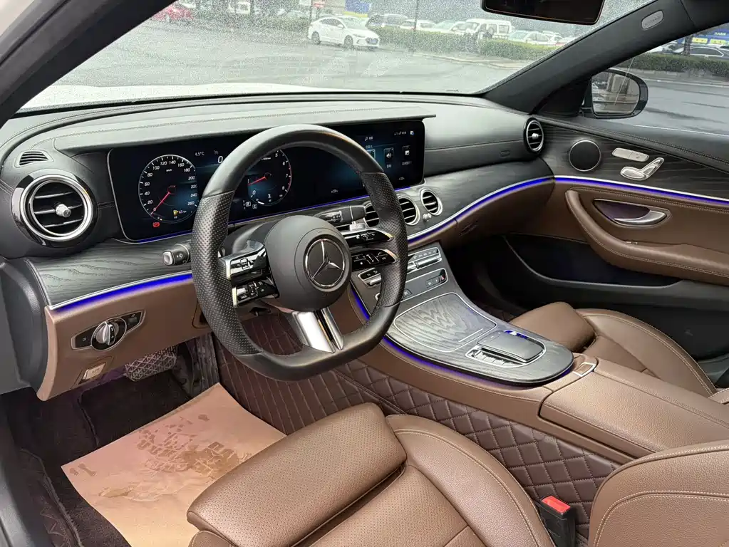 MERCEDES-BENZ E CLASS