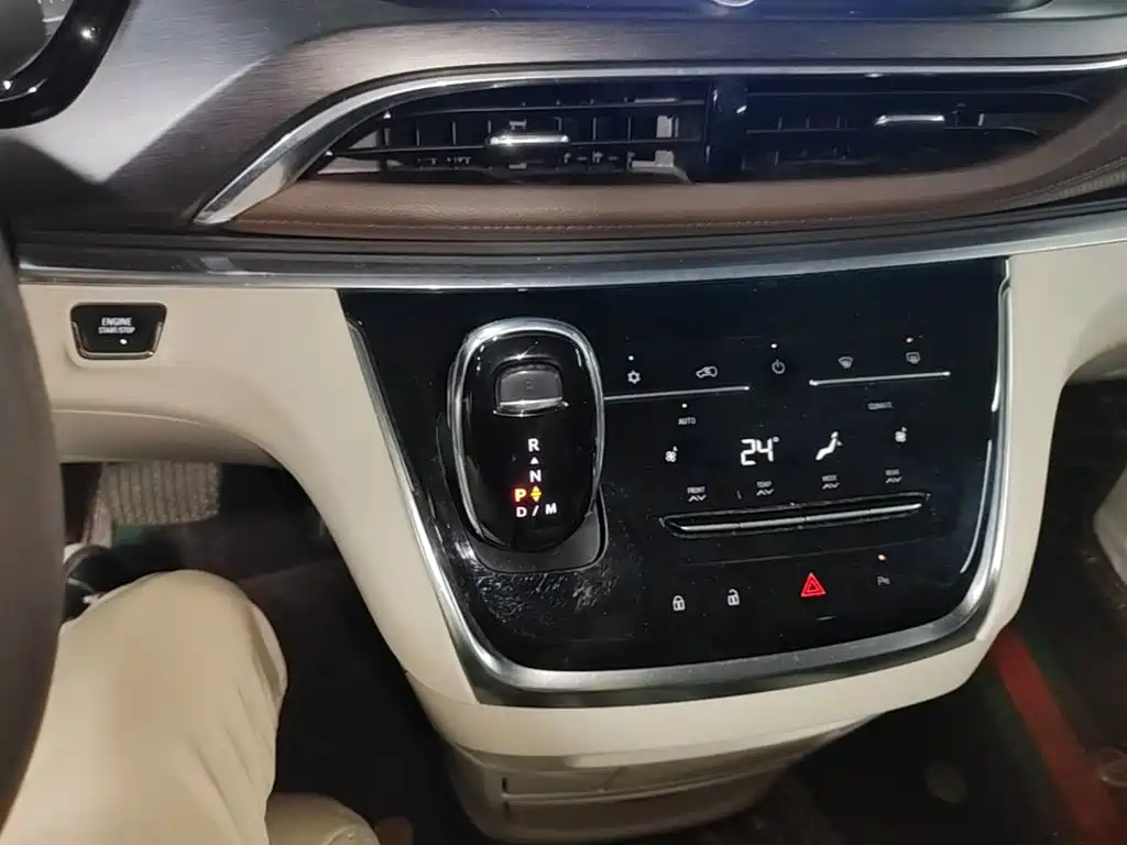 Buick GL8 — миниатюра 14