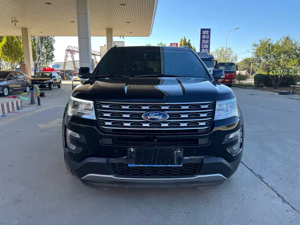 Ford Explorer (Import) — миниатюра 2