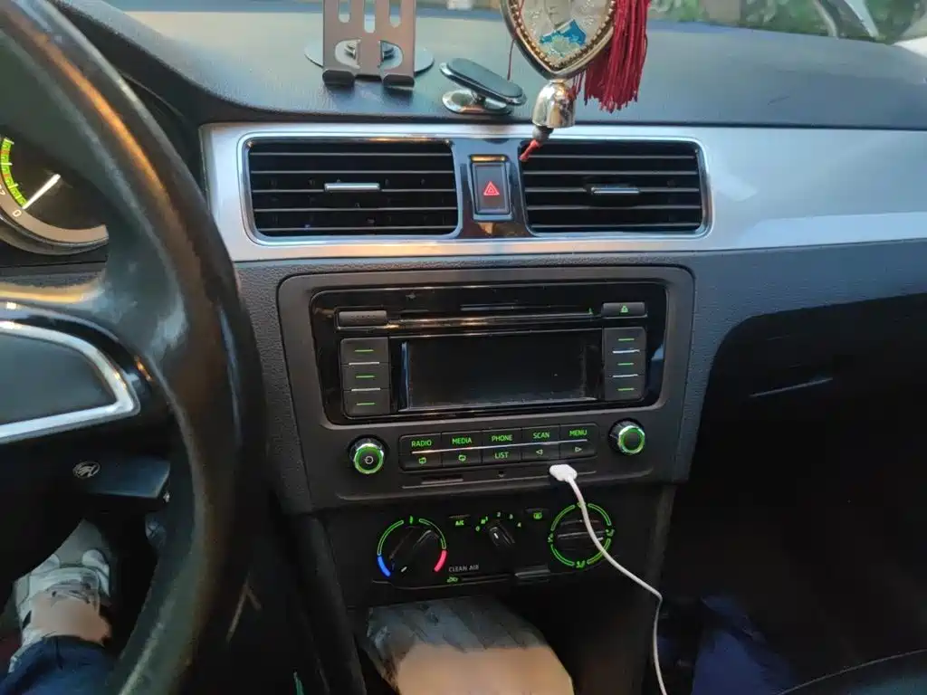 Skoda Rapid — миниатюра 6