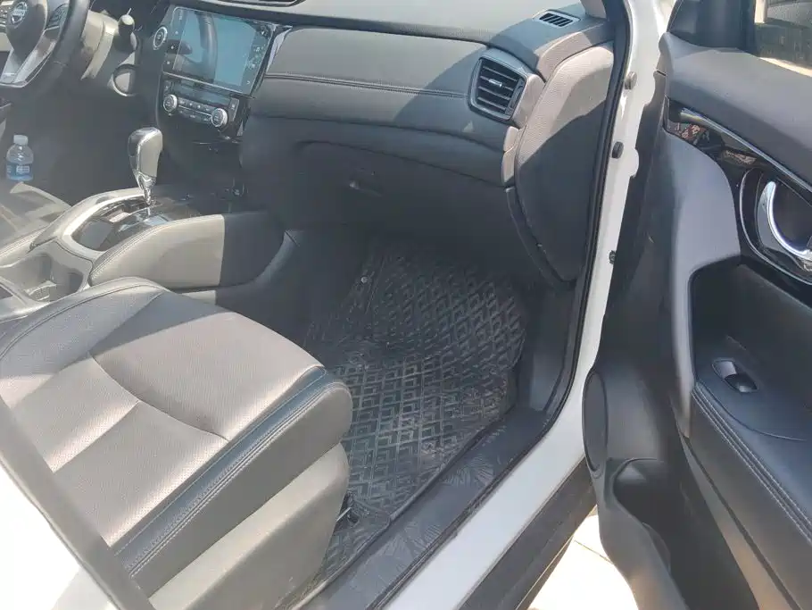Nissan X-Trail — миниатюра 7
