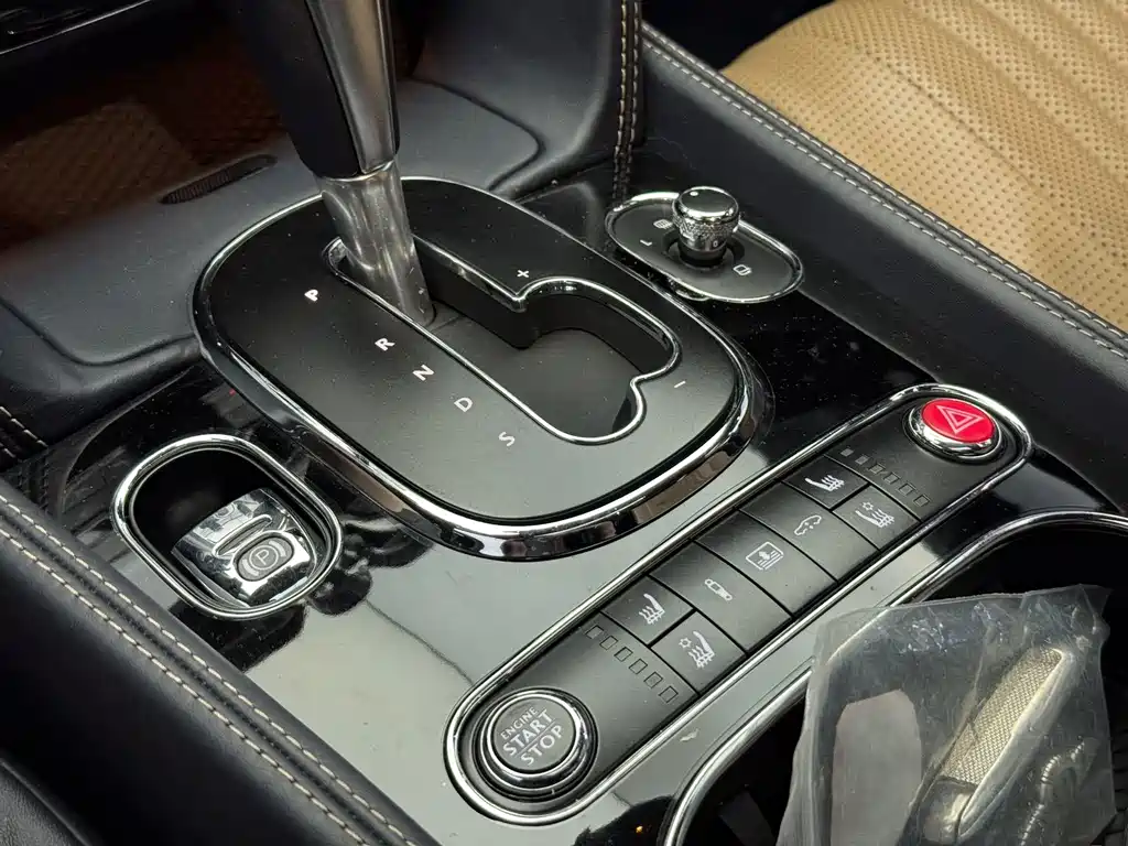 Bentley Flying Spur — миниатюра 13