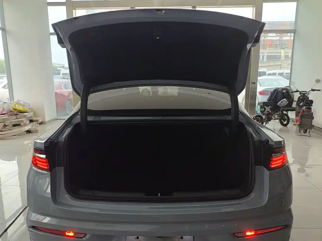 Geely Xingrui — миниатюра 19