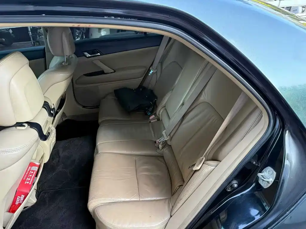 Toyota Reiz — миниатюра 5