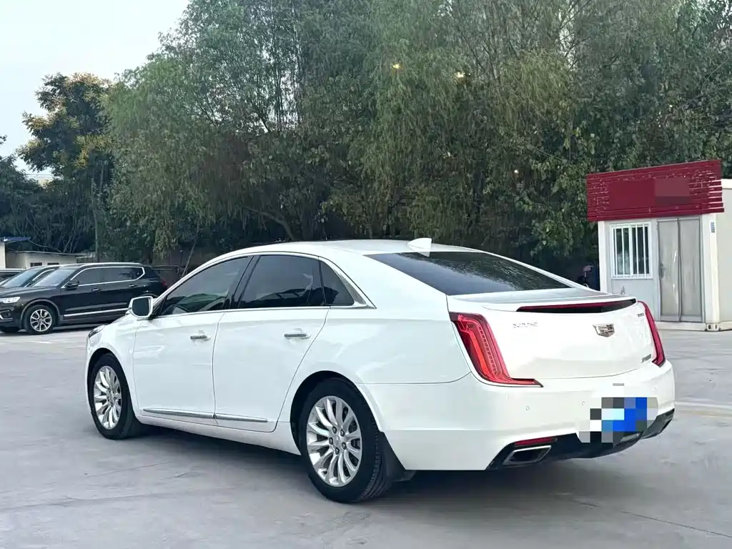 Cadillac XTS — миниатюра 8