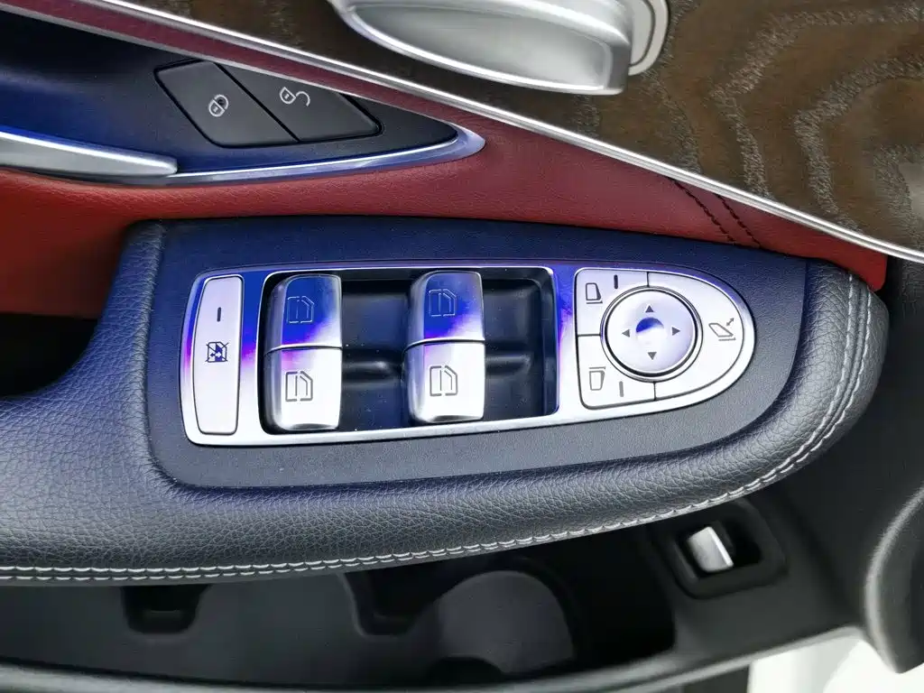 Mercedes-Benz GLC — миниатюра 9
