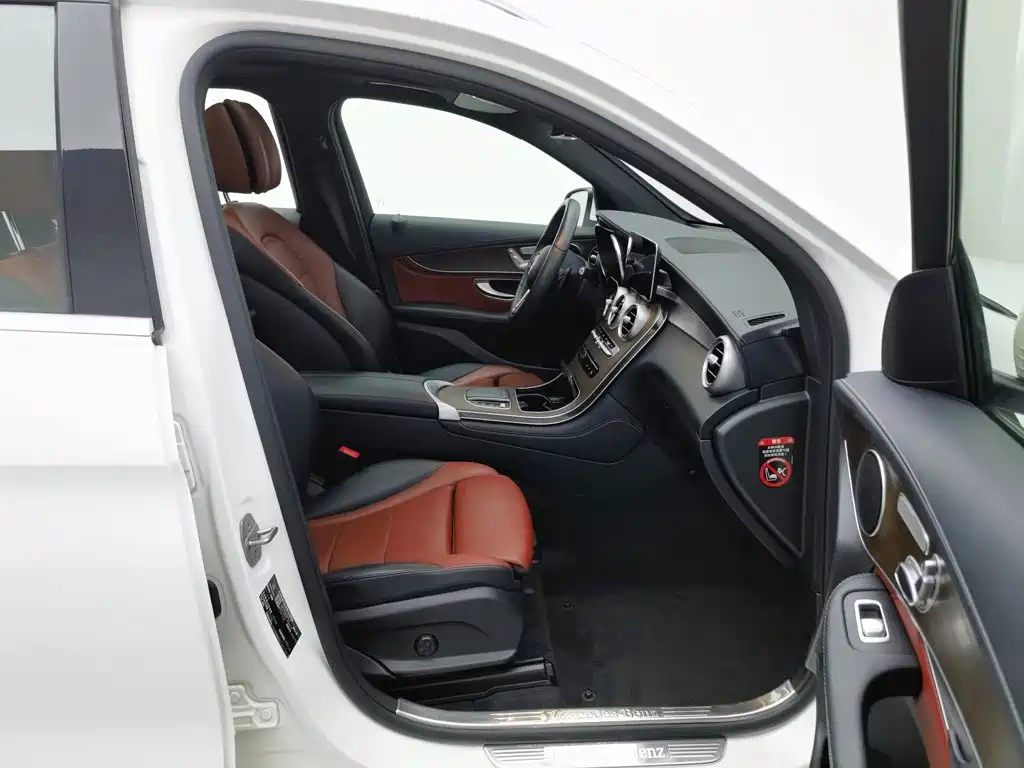 Mercedes-Benz GLC — миниатюра 23