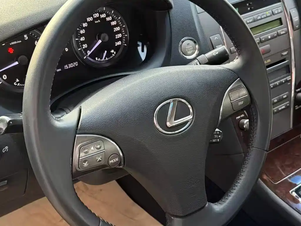 Lexus ES — миниатюра 4
