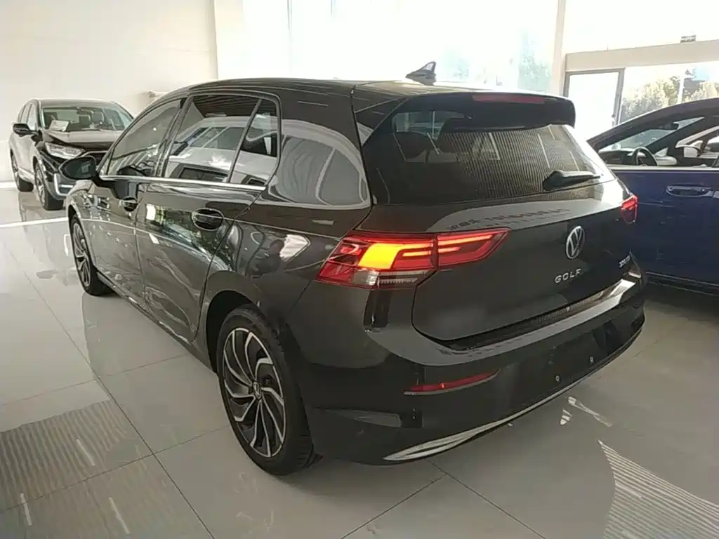 Volkswagen Golf — миниатюра 5