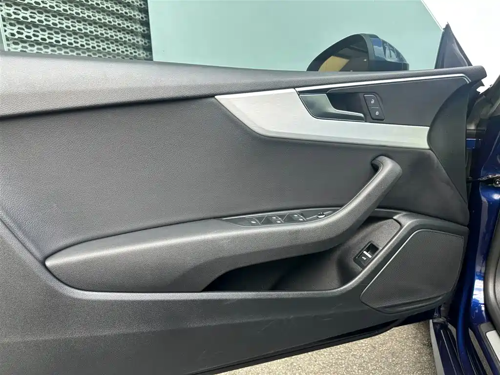Audi A5 2019 Cabriolet 45 TFSI quattro Sport V
