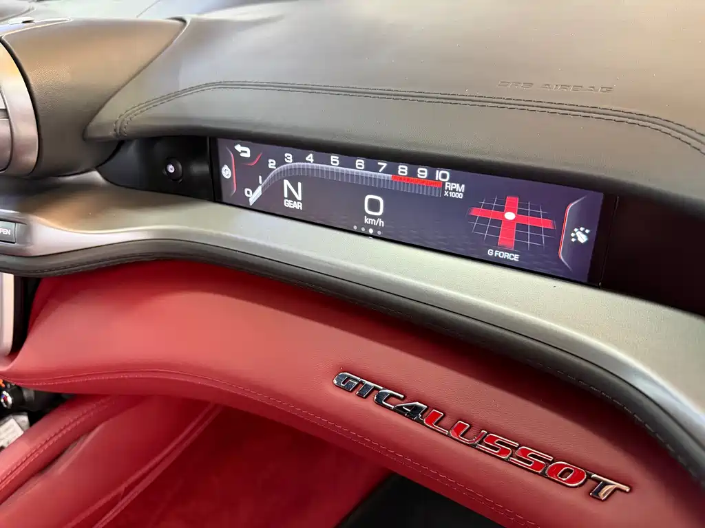 Ferrari GTC4Lusso — миниатюра 18