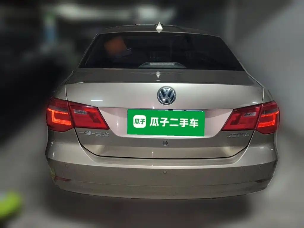 Volkswagen Jetta — миниатюра 4