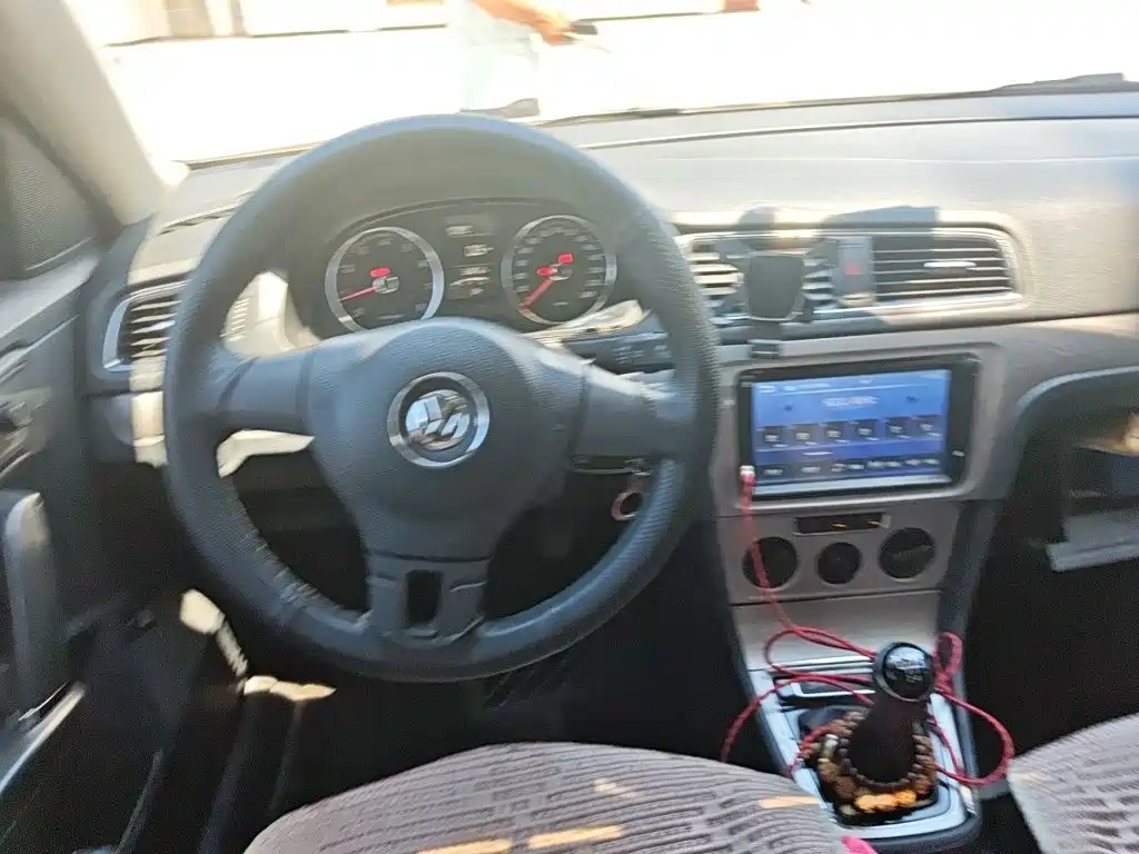 Volkswagen Lavida — миниатюра 3