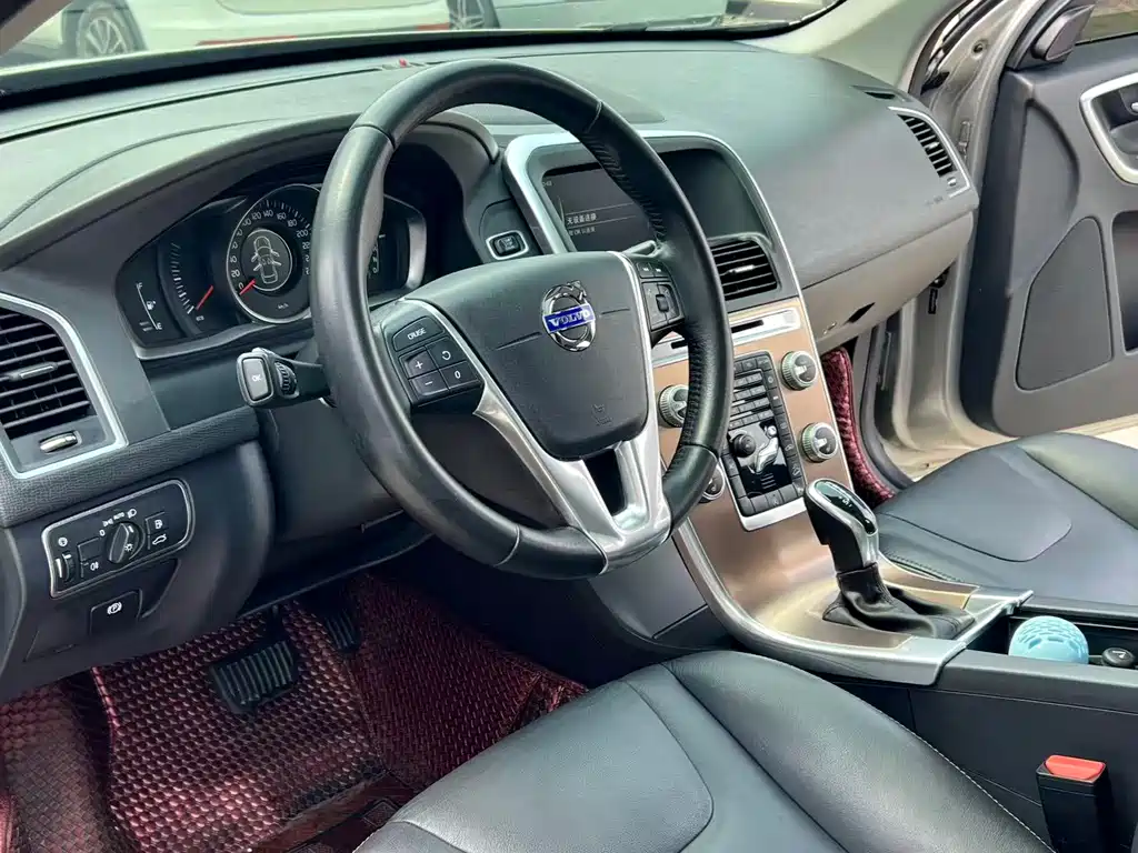 Volvo XC60 — миниатюра 9