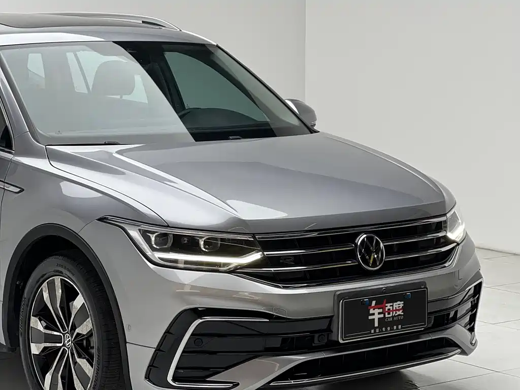 Volkswagen Tiguan L 2023 — фото 22