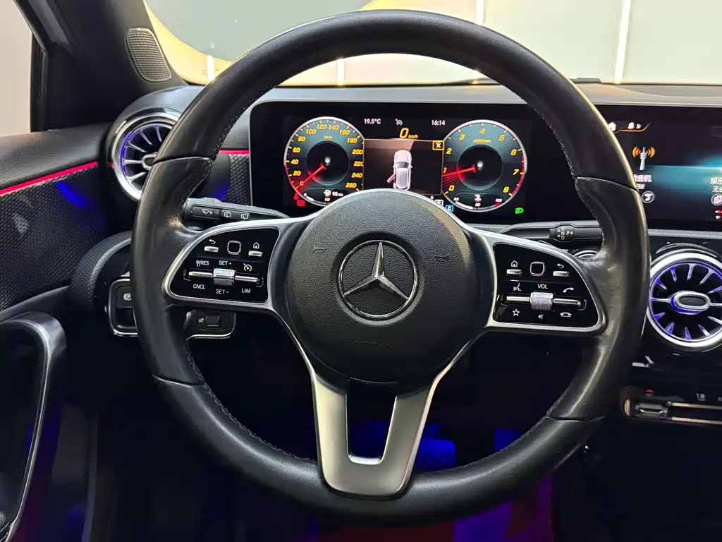 Mercedes-Benz A-Class (Import) — миниатюра 20