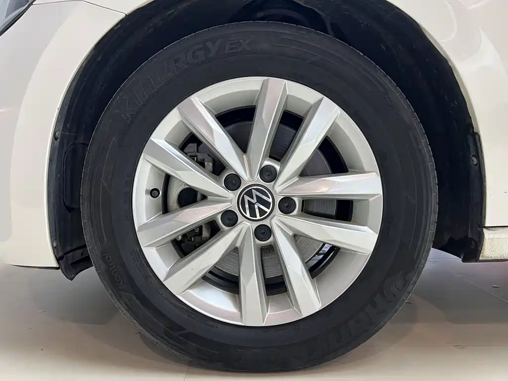 Volkswagen Touran — миниатюра 20