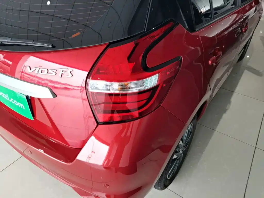 Toyota Vios FS — миниатюра 8