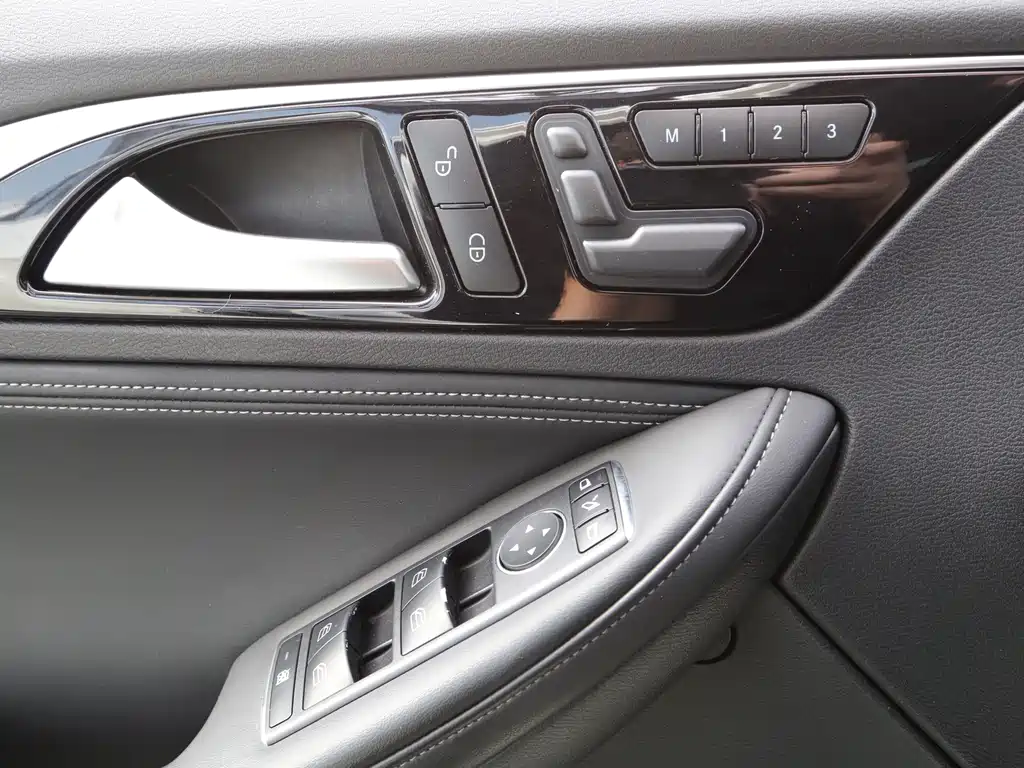 Infiniti QX30 — миниатюра 14