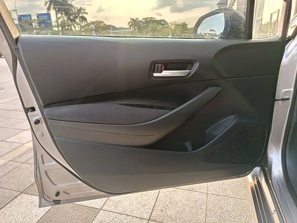 Toyota Corolla — миниатюра 15