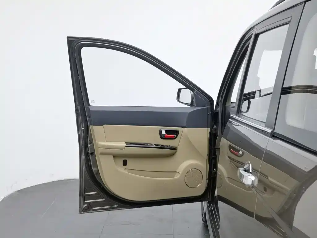 Wuling Hongguang — миниатюра 8