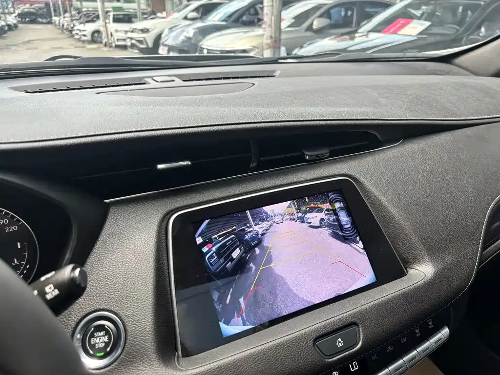 Cadillac XT4 — миниатюра 16