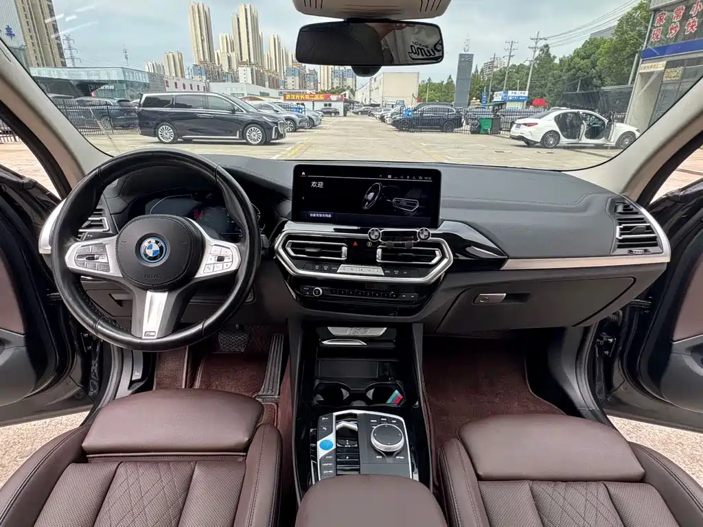 BMW iX3 — миниатюра 6