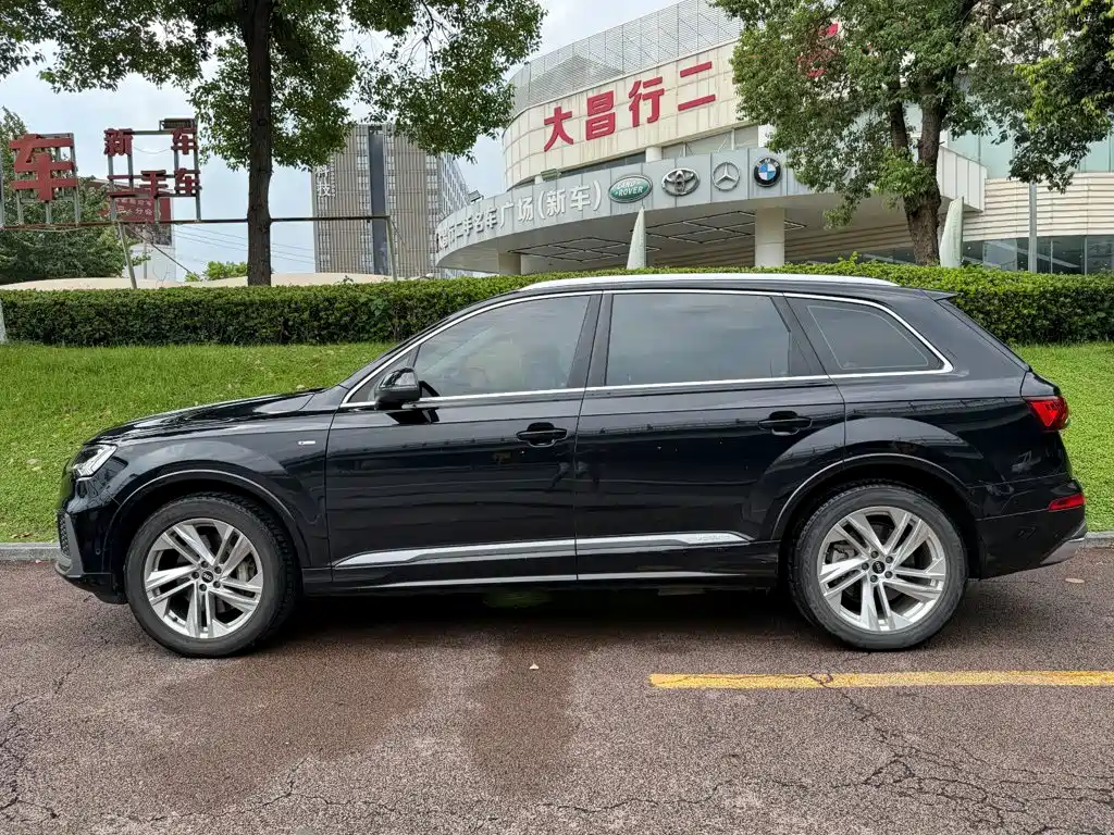Audi Q7 — миниатюра 3
