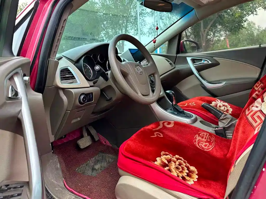 Buick Excelle — миниатюра 3