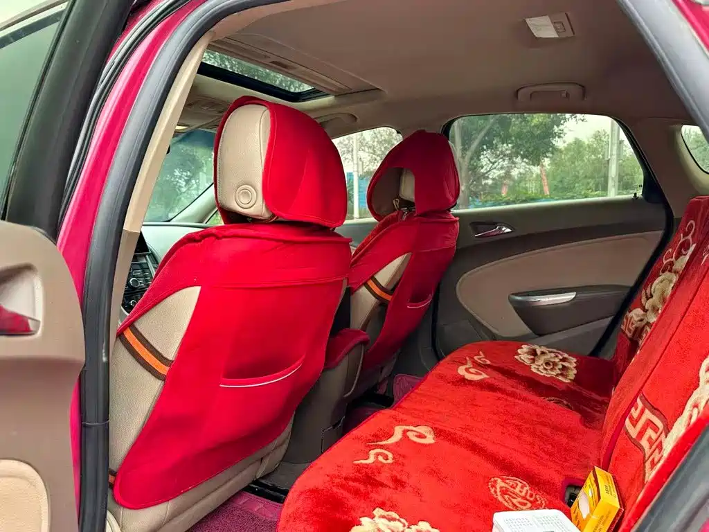Buick Excelle — миниатюра 4