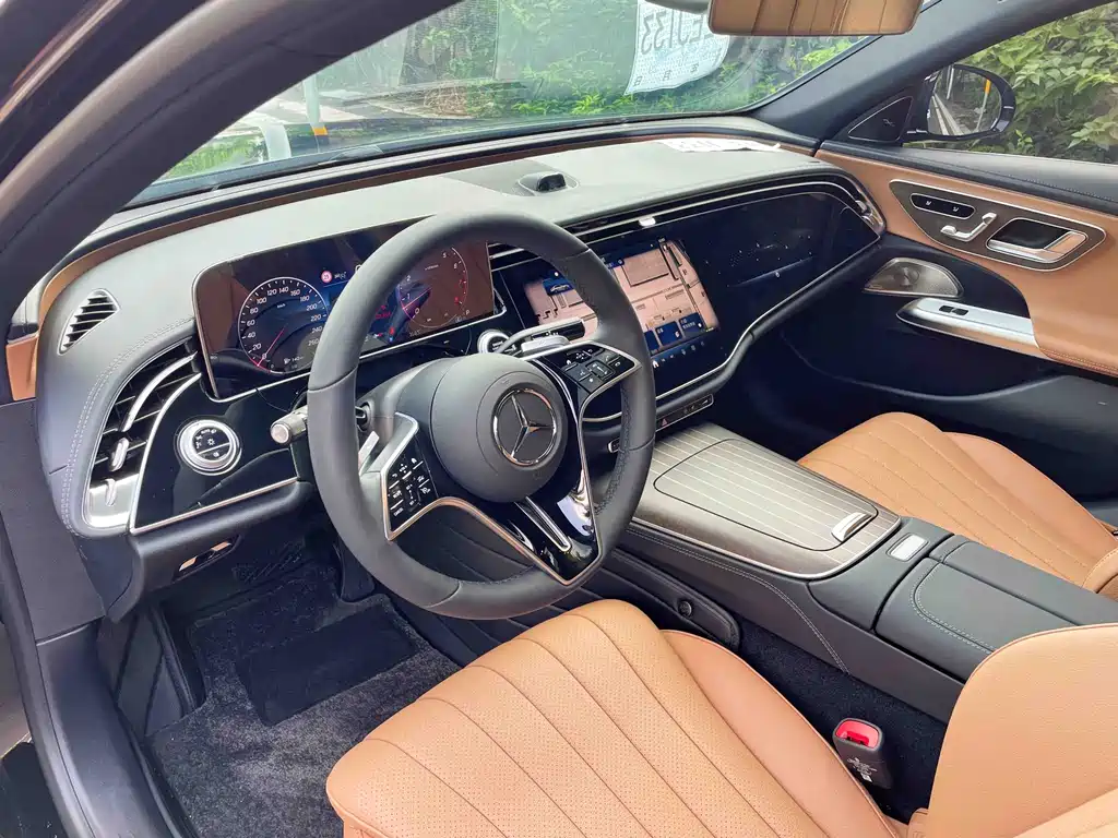Mercedes-Benz E-Class — миниатюра 10