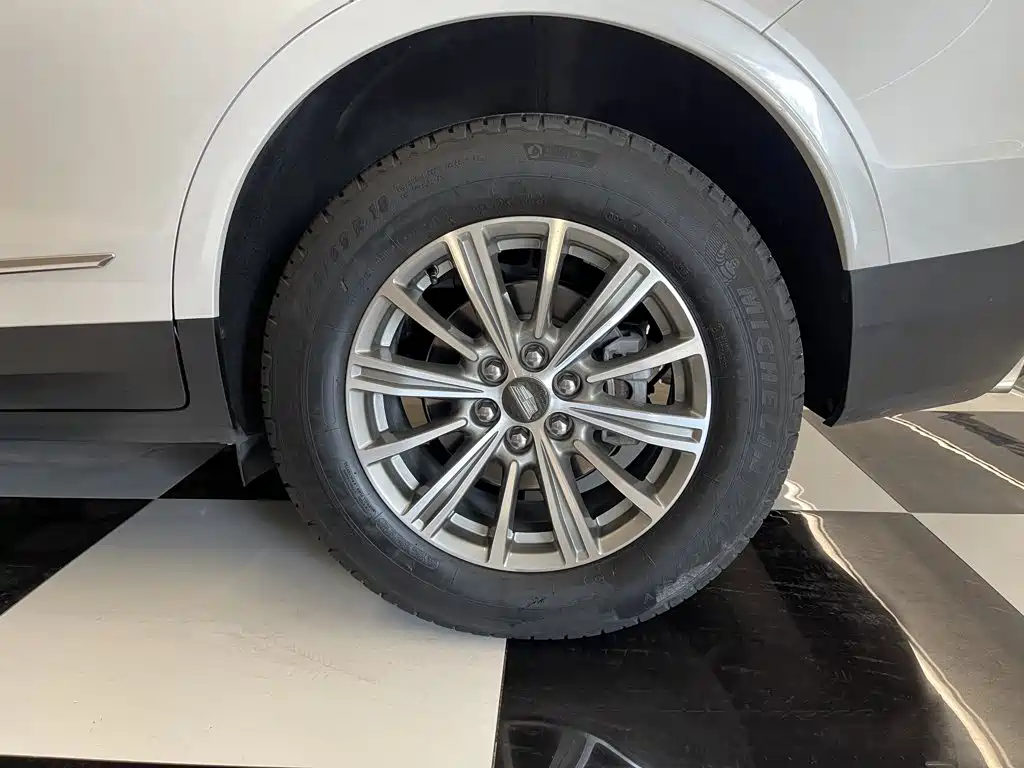 Cadillac XT5 — миниатюра 11