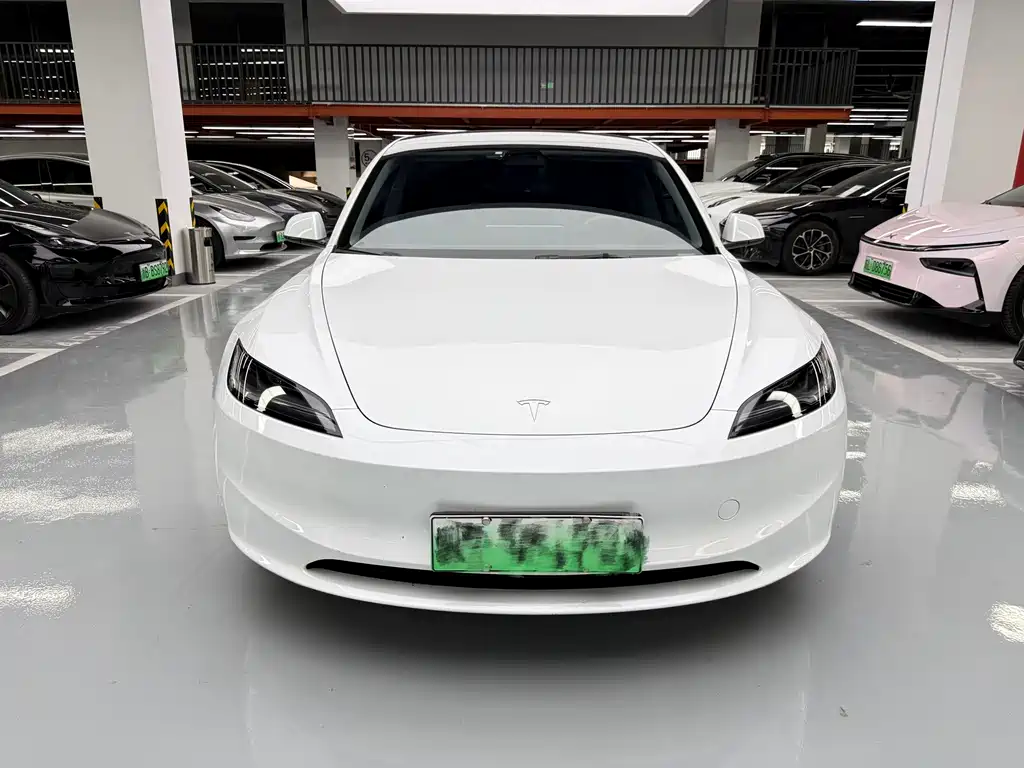 Tesla Model 3 — миниатюра 2