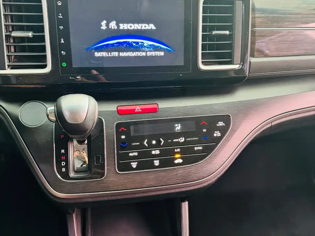 Honda Elysion — миниатюра 13