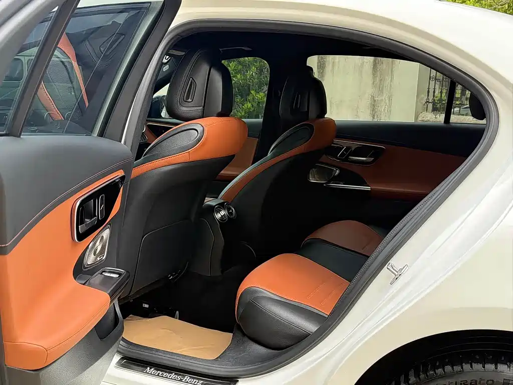 Mercedes-Benz C-Class — миниатюра 9
