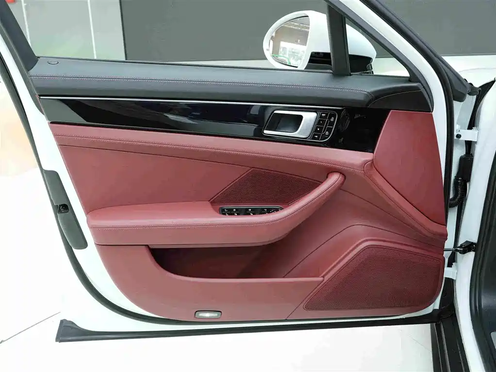 Porsche Panamera — миниатюра 15