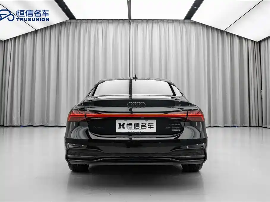 Audi A7L 2024 45 TFSI quattro S-line