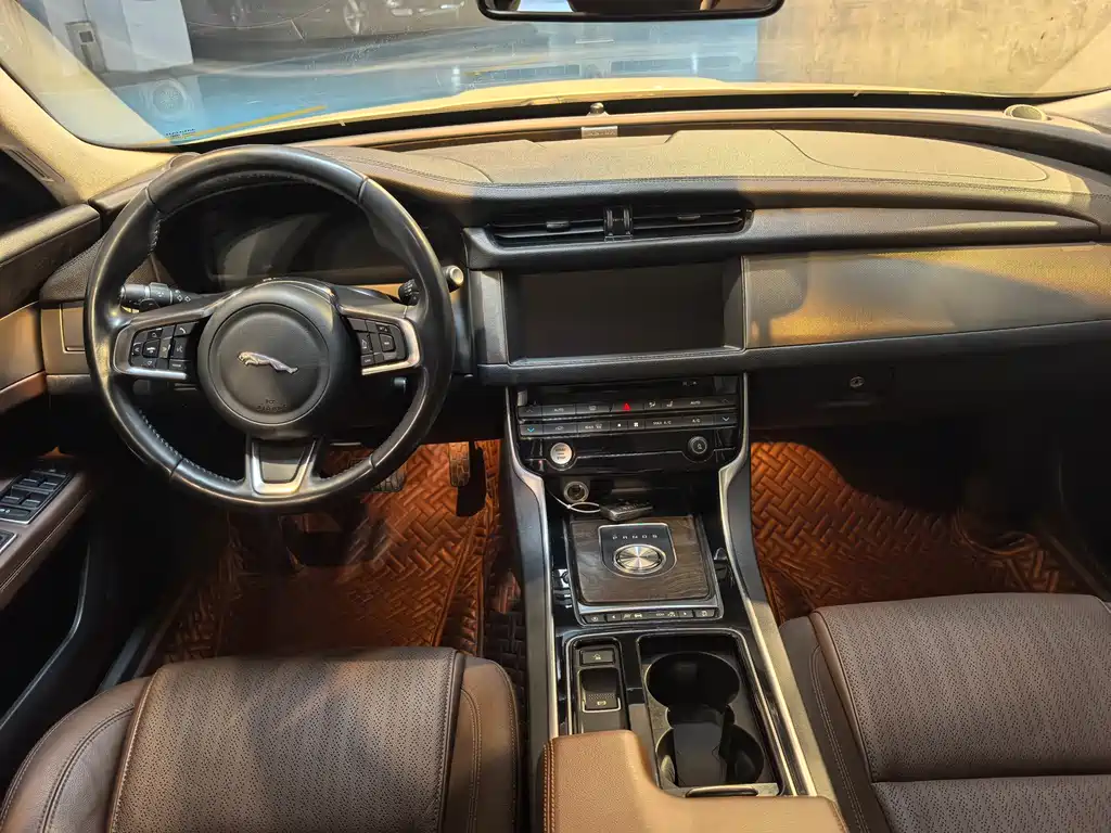 Jaguar XFL 2018 XFL 2.0T 250PS Luxury