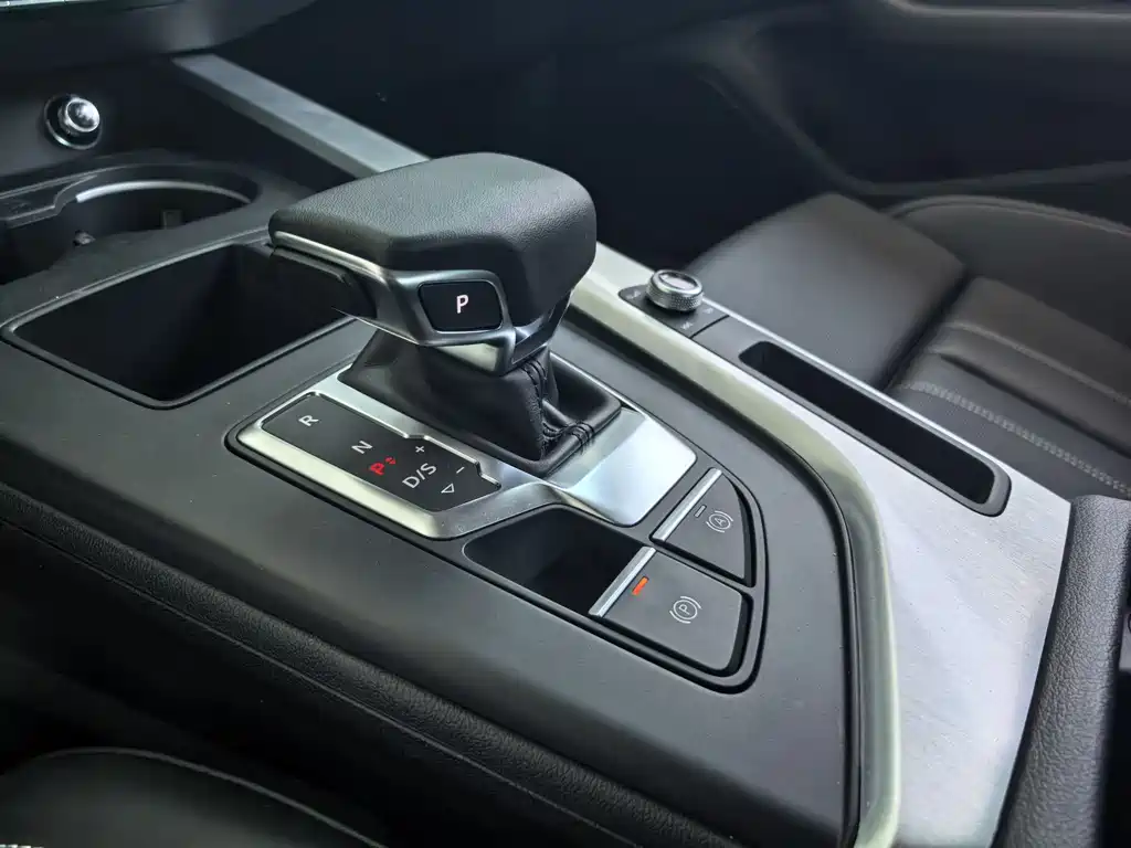 Audi A4L 2024 40 TFSI Fashion