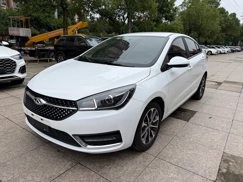 Chery Arrizo 5