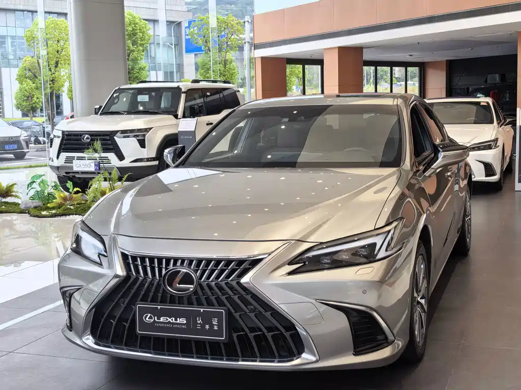 Lexus ES — миниатюра 2