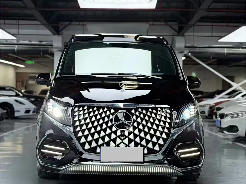 Mercedes-Benz Vito 2021 2.0T 7 мест