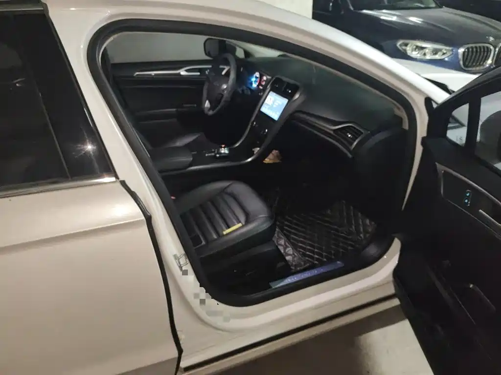 Ford Mondeo — миниатюра 20